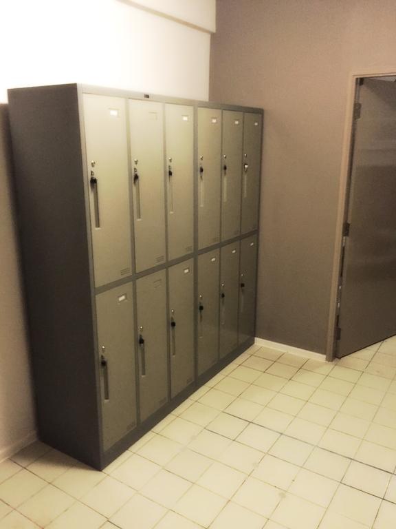 Need Sleep Hostel Банкок Екстериор снимка