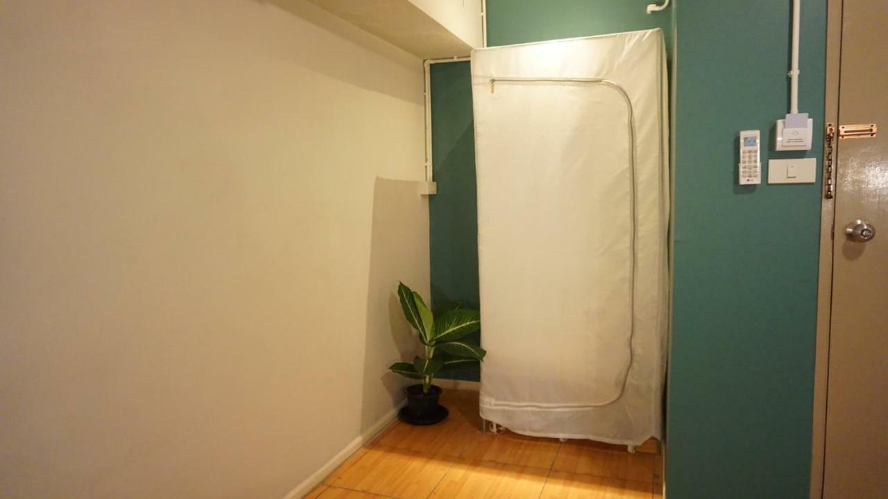 Need Sleep Hostel Банкок Екстериор снимка